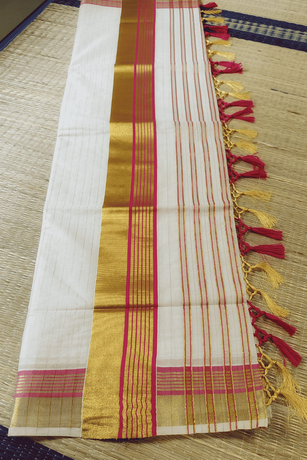 Kerala Kasavu Saree with Golden Stripes - Pink